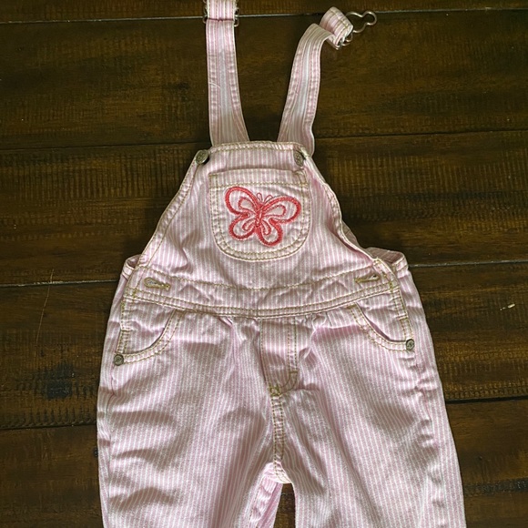 Cute pink jean overalls - 18 months - Picture 1 of 4